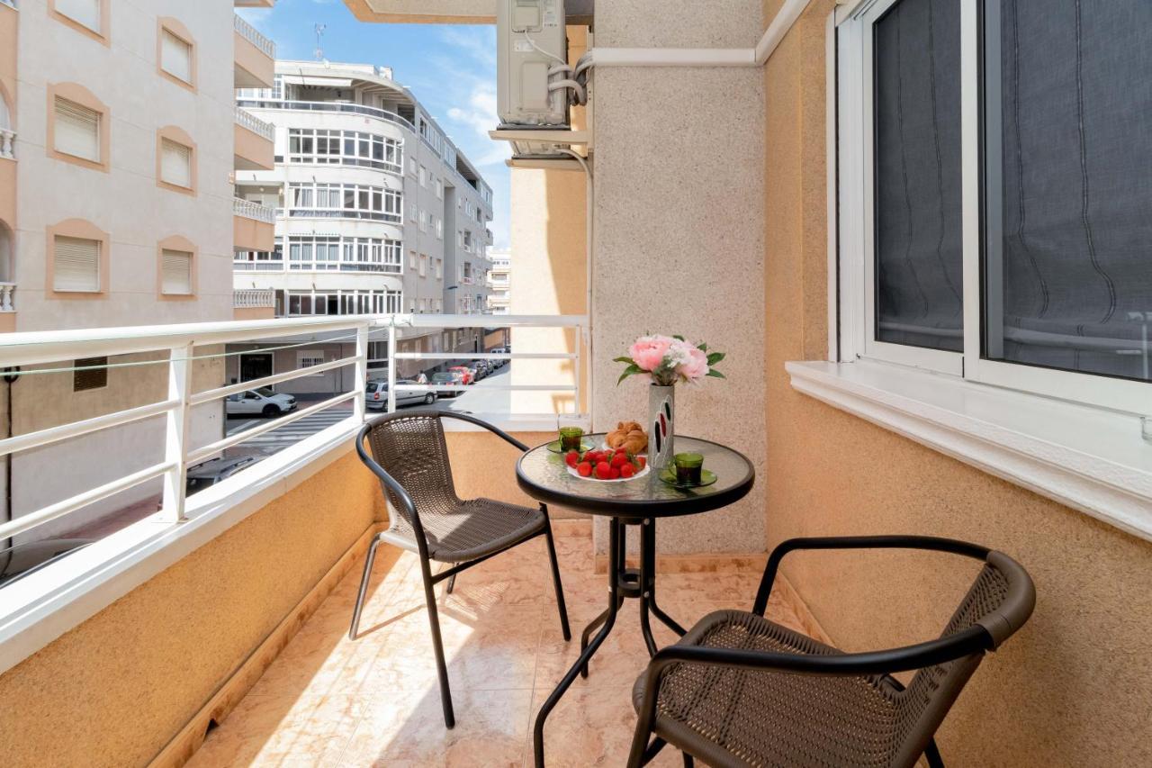 Apartamento Piso En El Centro Torrevieja Exterior foto