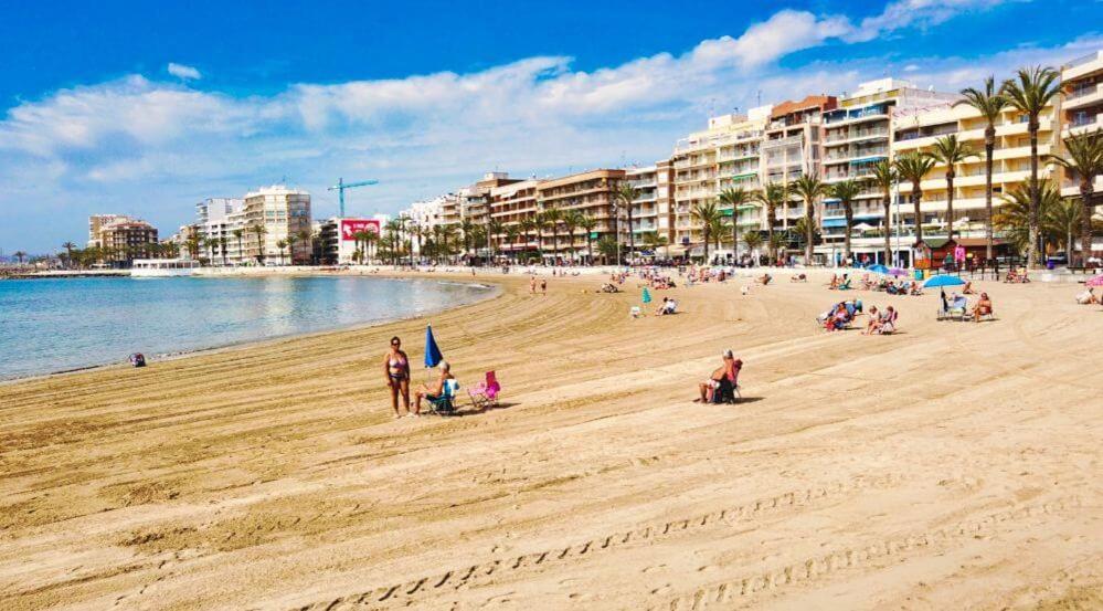 Apartamento Piso En El Centro Torrevieja Exterior foto